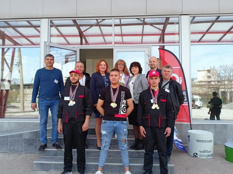СПГ „Алеко Константинов“ – най-добри в регионалния кръг на Националното състезание „Най-добър млад автомонтьор и водач на МПС“ 