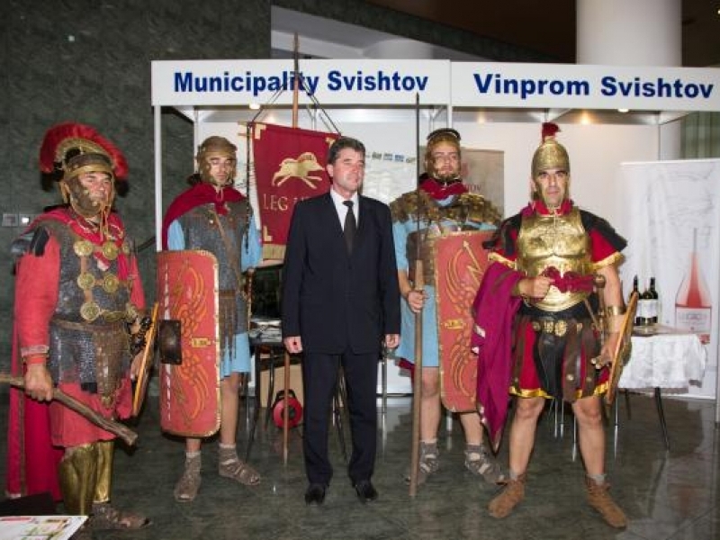 Община Свищов участва в международно изложение в Букурещ