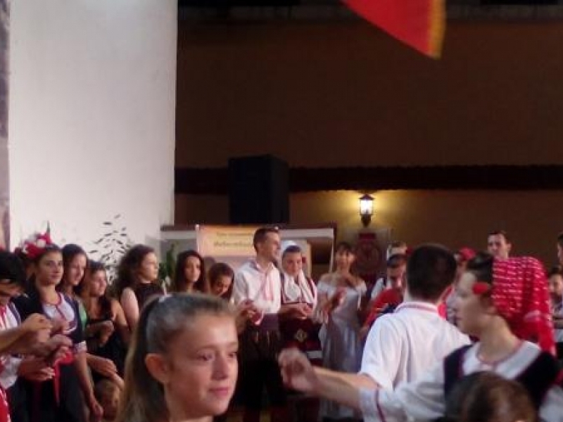 Представителният фолклорен ансамбъл на Македония „Коле Неделковски“  зарадва гостите на Фестивала
