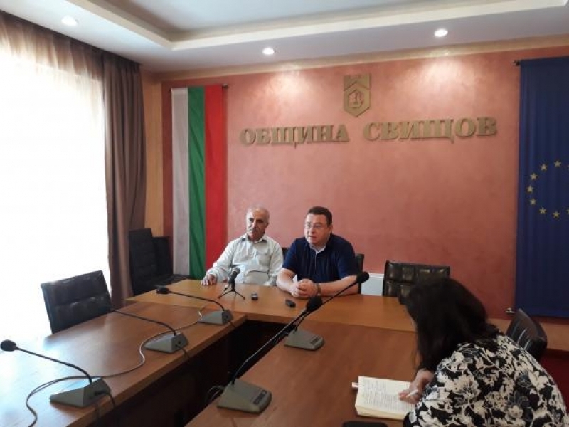 Кметът на Свищов и управителят на ВиК Йовковци запознаха жителите на общината с реалното състояние на водопреносната мрежа 