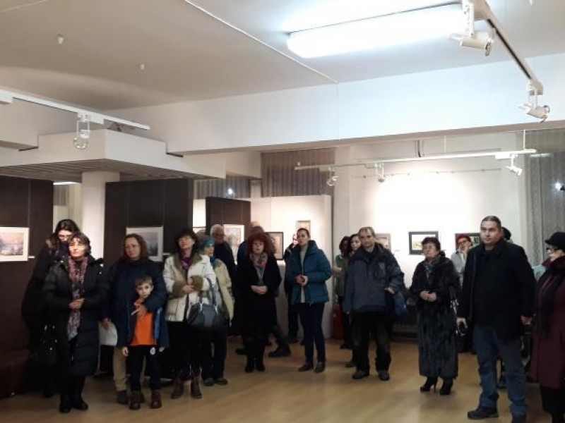 Традиционната коледна изложба базар на свищовски художници бе открита в „Художествена галерия „Николай Павлович” – Свищов 