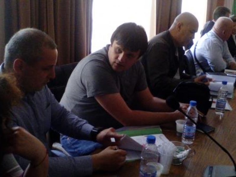 Подписаха се договорите с фирмите изпълнителки за санирането на  първите шест блока в Свищов