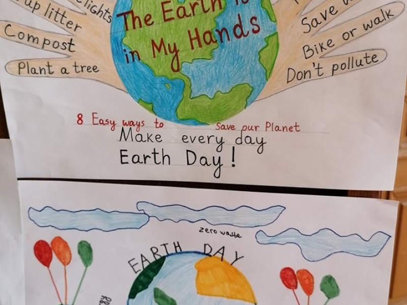 По повод Деня на Земята ученици от ПДТГ "Димитър Хадживасилев" - Свищов разработиха проекти на английски език за позитивна промяна за хората и планетата