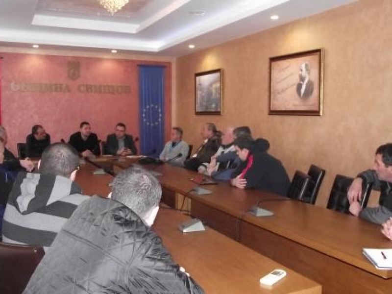 Таксиметрови шофьори, РУ - Свищов и Общината обединиха действията си срещу незаконните таксита