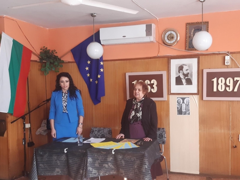 В навечерието на 1 ноември зам.-кметът на Свищов д-р Станислава Стоянова изнесе беседа в ККП „Щастливеца“ 