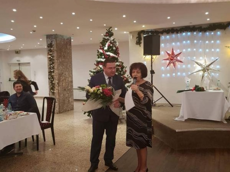 Кметът на община Свищов Генчо Генчев бе удостоен с Наградата на СБУ "Най-добър социален партньор - кмет  за 2017 година"