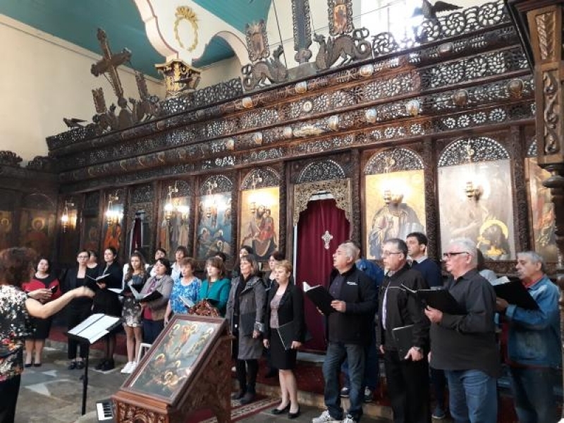 Първи български хор „Янко Мустаков“ поздрави жителите на Свищов с Великденски концерт