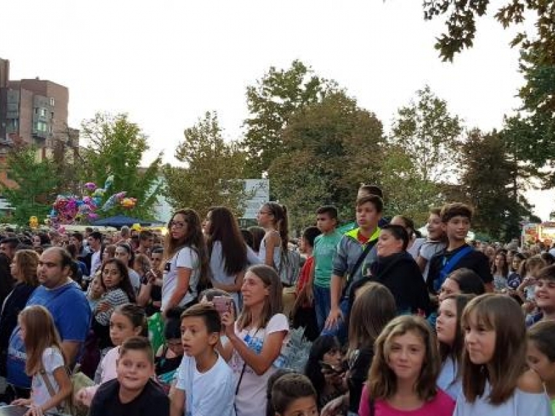 Концерт-спектакълът „Турнетооо“ пожъна невероятен успех сред младите хора в Свищов