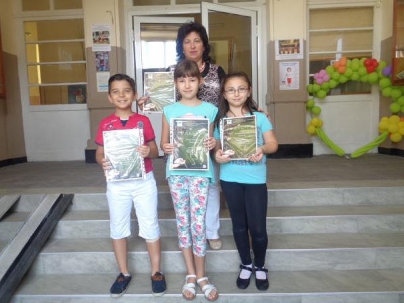 Награди от национален конкурс за прилепите за ІІІ в клас от СОУ „Николай Катранов”