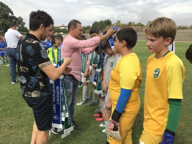 Приятелски футболен мач изиграха децата на „Академик” – Свищов и „Лудогорец” – Разград