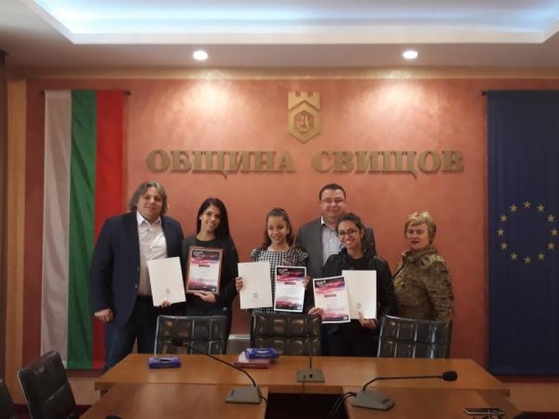 Три свищовски момичета се представиха достойно на Международен музикален конкурс в Санкт Петербург, Русия