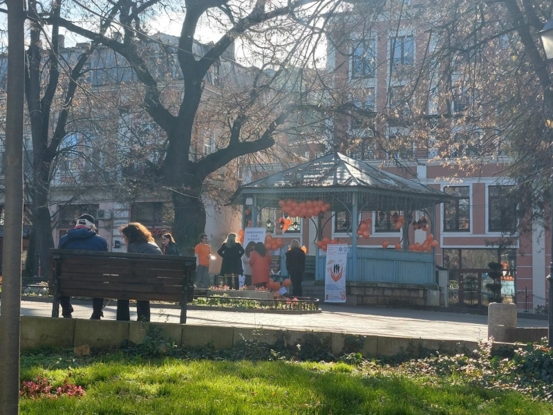 Инър Уийл клуб Свищов и Община Свищов се включиха в международната кампания на ООН „Orange the world“ 