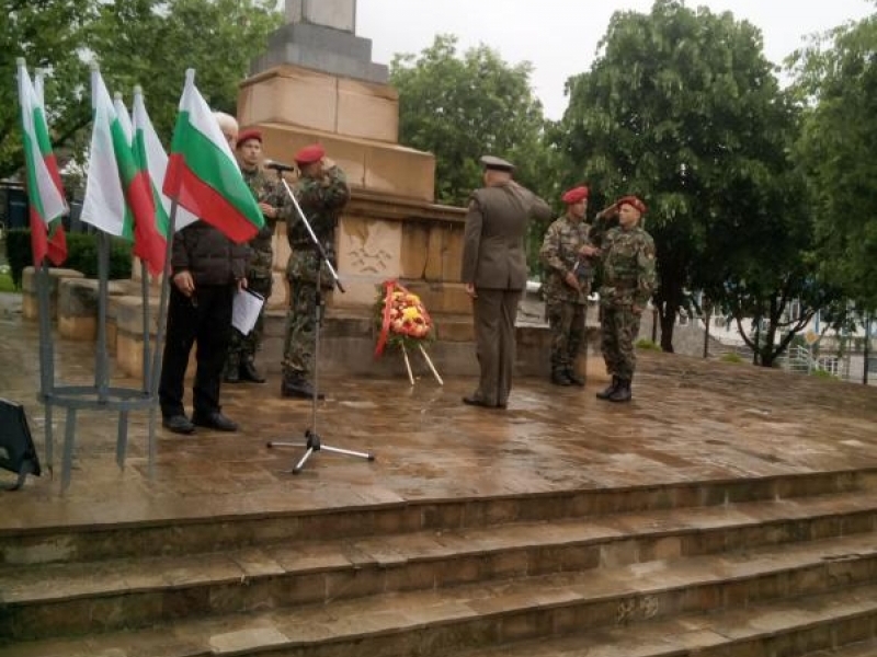 На 6 май в Свищов отбелязахме Деня на българската армия с общоградско шествие 