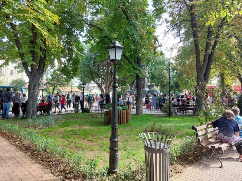 В Свищов беше официално открит обновеният парк на пл. „Свобода“  