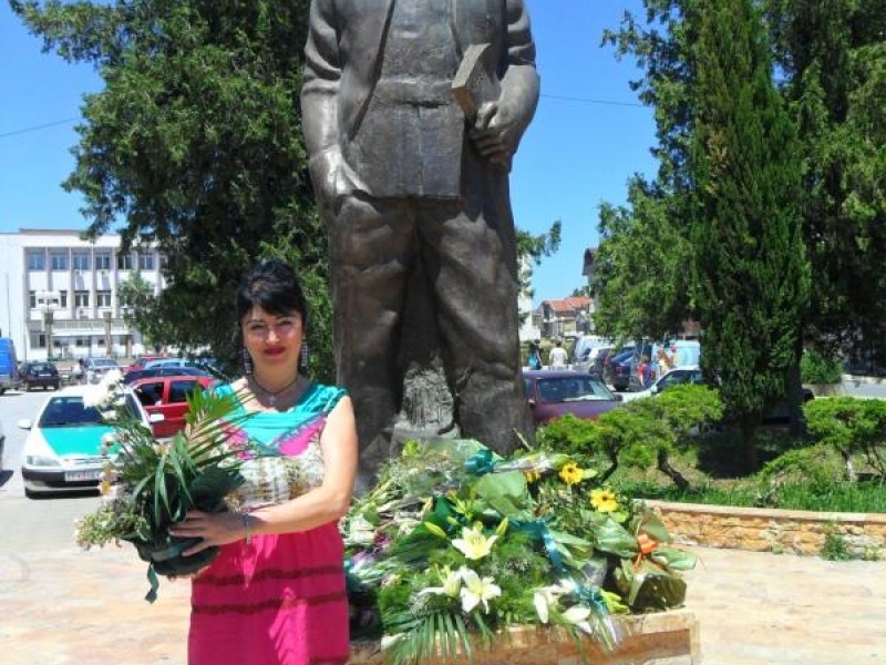Свищовска писателка на литературните празници „Рацинови средби” във Велес, Македония