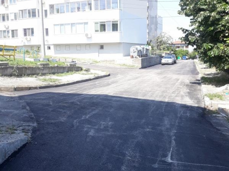    Ремонтните дейности по ул. „Георги Бенковски“ в Свищов са към своя край