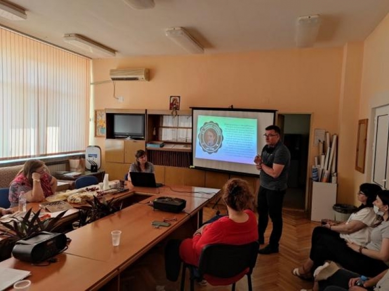 Ръководството и учители от СУ „Николай Катранов“ гостуваха на иновативно училище в град Ямбол