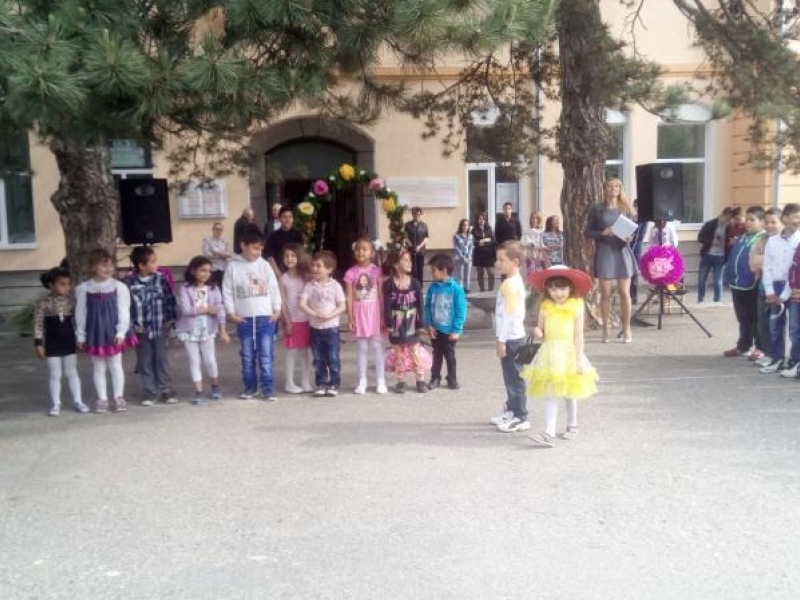 Първото Светско училище „Филип Сакелариевич“ в Свищов отпразнува 202 години от създаването си