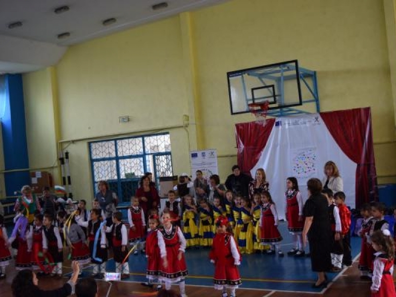 Над 150 деца, родители и гости се включиха в заключителния празник по проект „Толерантни и единни заедно и във всичко“ на Община Свищов 
