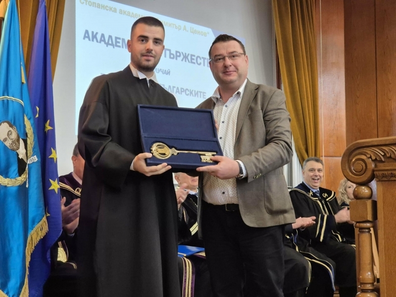 Кметът на Свищов отправи поздрав към студентите в Стопанска академия „Д. А. Ценов” – гр. Свищов по повод предстоящия празник  