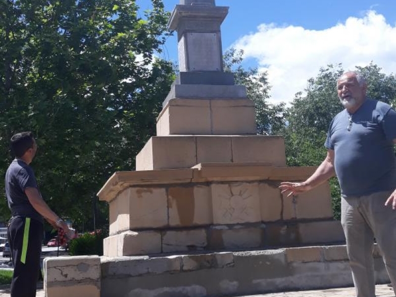 Започна работа по обновяване на паметника „33-ти Свищовски полк“ в град Свищов