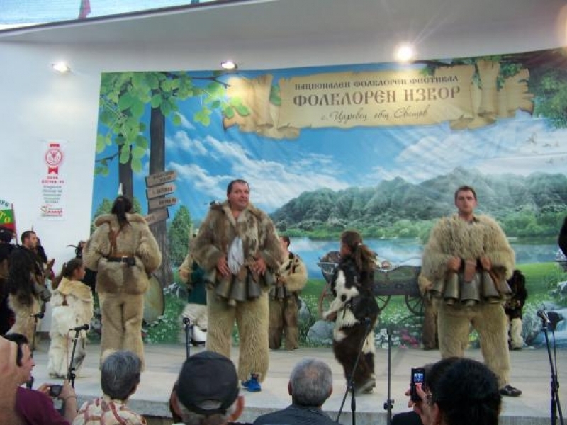 Българският фолклор грейна с цялата си красота на фестивала в с. Царевец