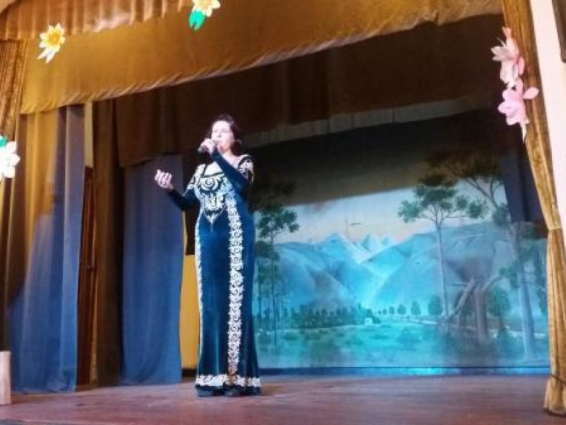В препълнената зала на читалището в село Александрово се проведе празникът „Роден край”