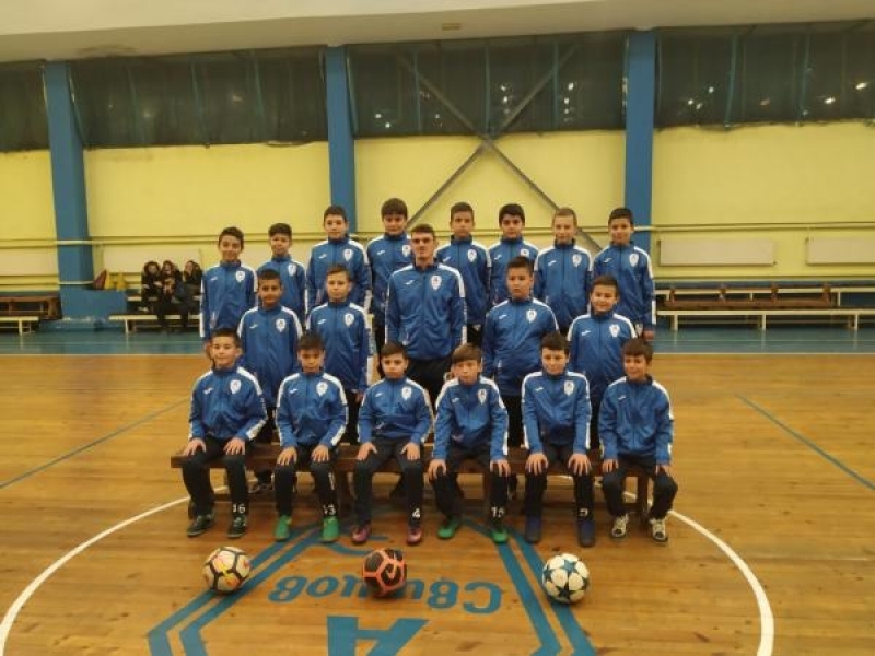 Младите надежди на ОФК „Академик – Свищов” набор 2007/2008 г. получиха новата си футболна екипировка