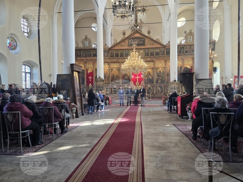 Музикалният албум „Древните химни на православието – музика от манастирите“ бе представен в храм „Света Троица“ в Свищов 