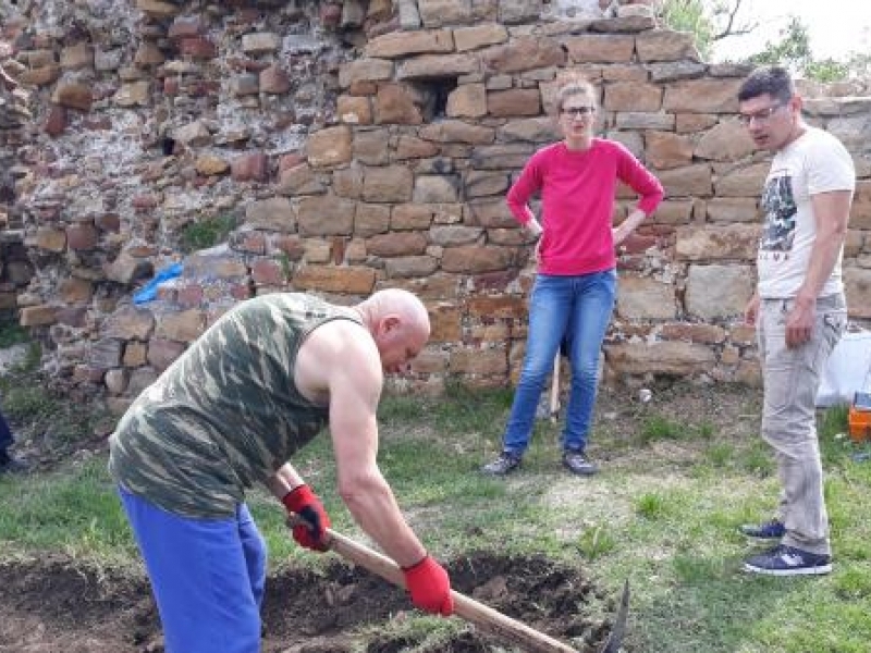 Проф. Николай Овчаров стартира археологическите проучвания на средновековната крепост „Калето“ в Свищов 