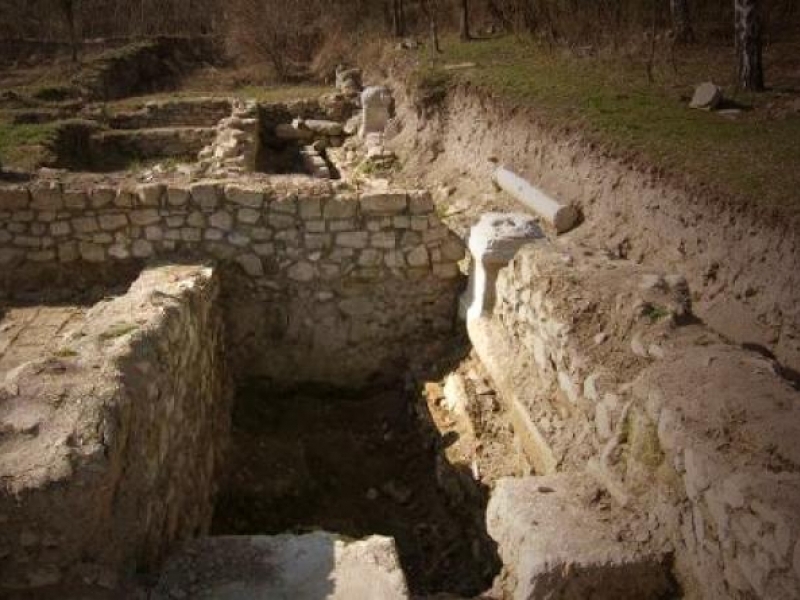 Наши и полски археолози продължиха проучванията си в античния град Нове