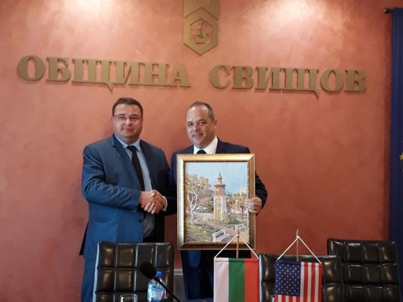Исторически музей Свищов получи дарение от Генералното консулство на България в Чикаго 