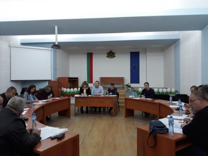 В Община Свищов се проведоха консултации за съставяне на секционни избирателни комисии за ЕВРОИЗБОРИ 2019