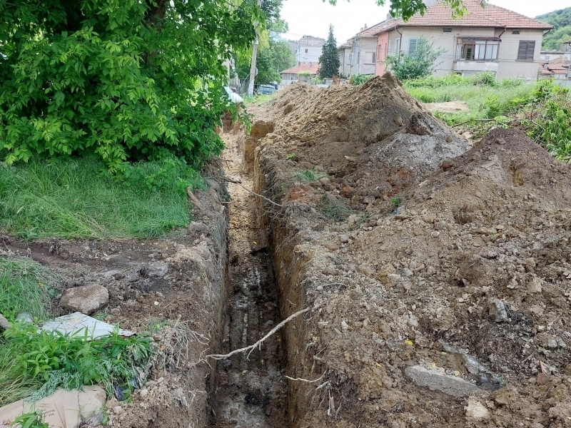 Стартираха дейностите по подмяна на захранващия водопровод към МБАЛ „Д-р Димитър Павлович“ – Свищов    