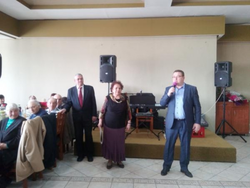 Пенсионерските клубове в Свищов отпразнуваха Международния ден на жената  