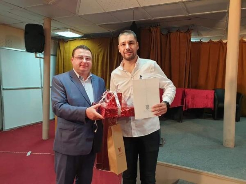 Наградиха победителите в тазгодишния конкурс за домашно червено вино на община Свищов