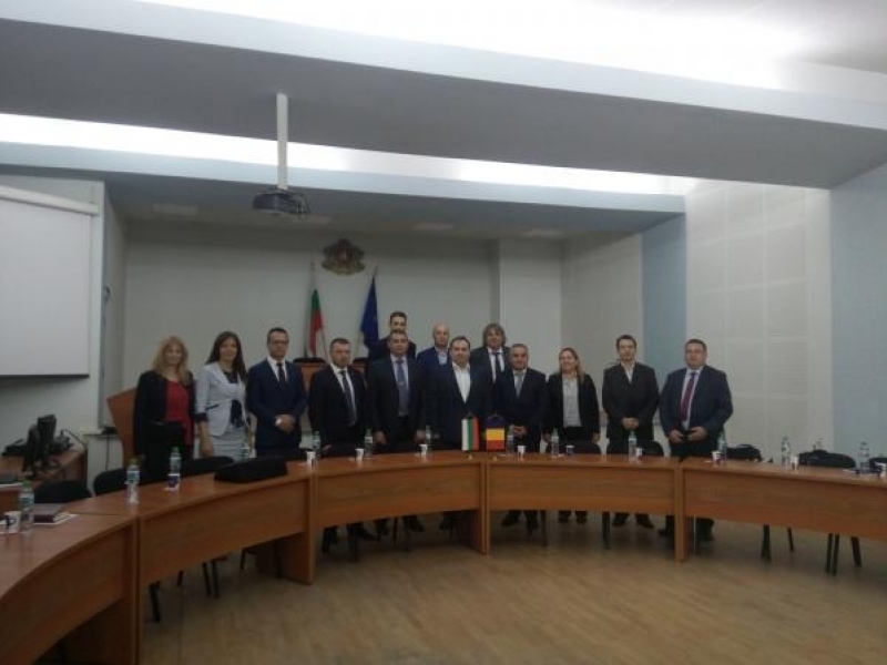Община Свищов беше домакин на международен форум между приходните агенции на България и Румъния