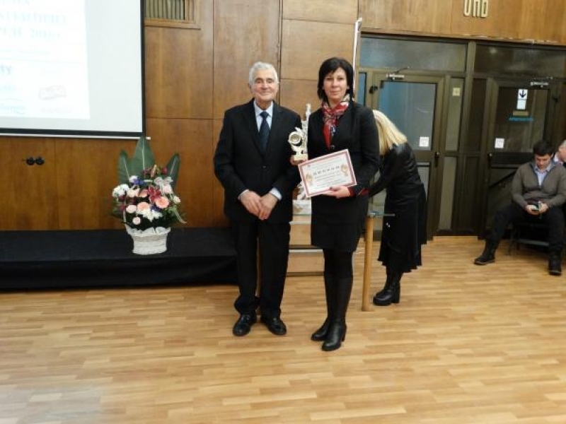 Кметът Генчо Генчев и директорът на ДЦДУ в Свищов бяха удостоени с Национален приз „Човешки ресурси