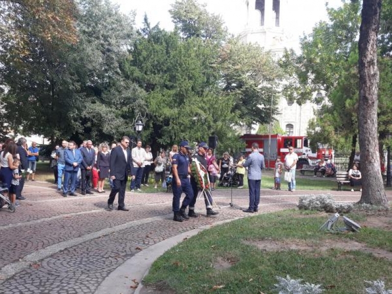 Националният празник за Съединението на България бе отбелязан в Свищов