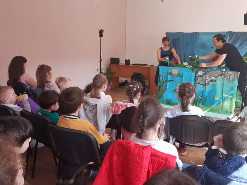 Благотворително театрално представление зарадва украинските деца в Свищов 