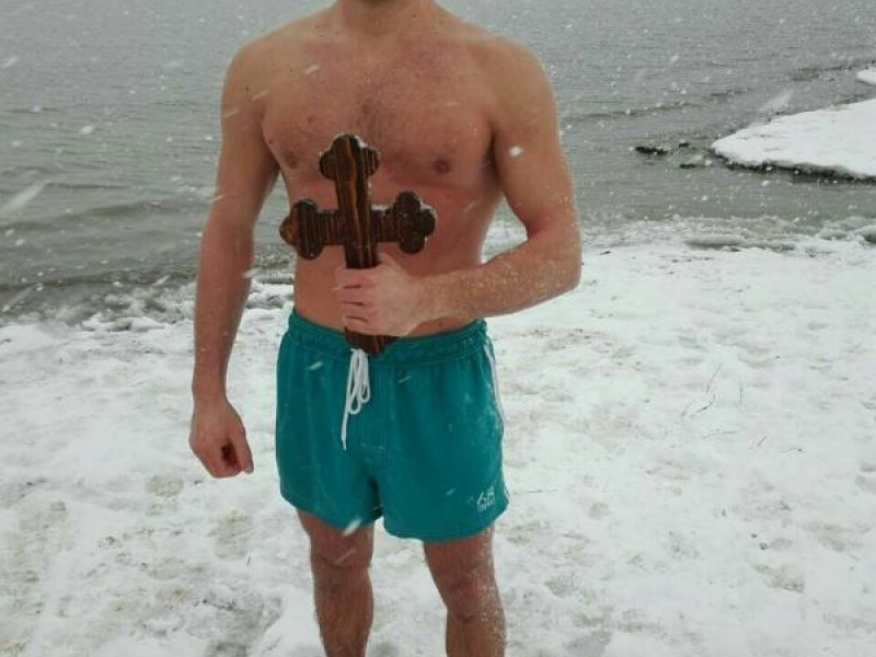 26 годишният Йоан Йорданов извади богоявленския кръст от ледените води на река Дунав в Свищов