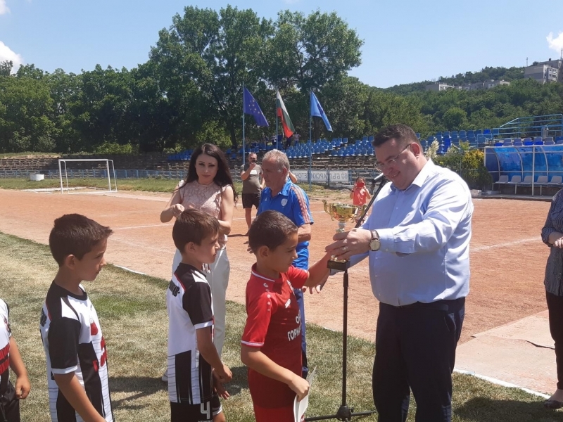 Отборът на „Дунав“ – Русе триумфира в Турнира за купата на кмета на община Свищов 