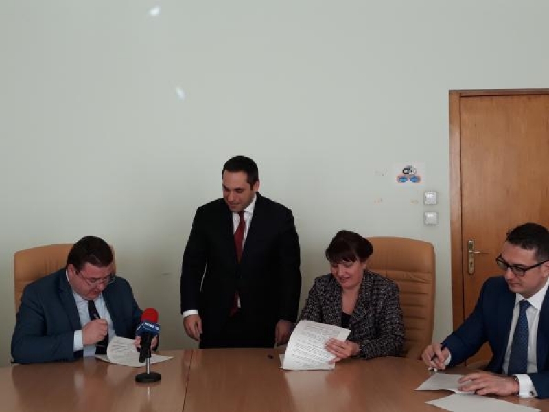 Община Свищов подписа меморандум за сътрудничество с Българска агенция за инвестиции и „Национална компания индустриални зони“ ЕАД