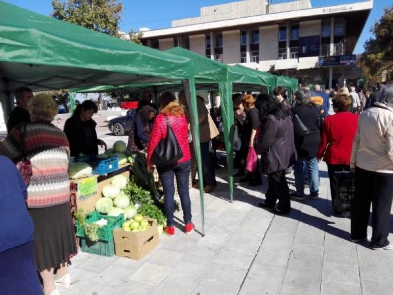 Приключи второто издание на "Есенен фермерски пазар" в Свищов