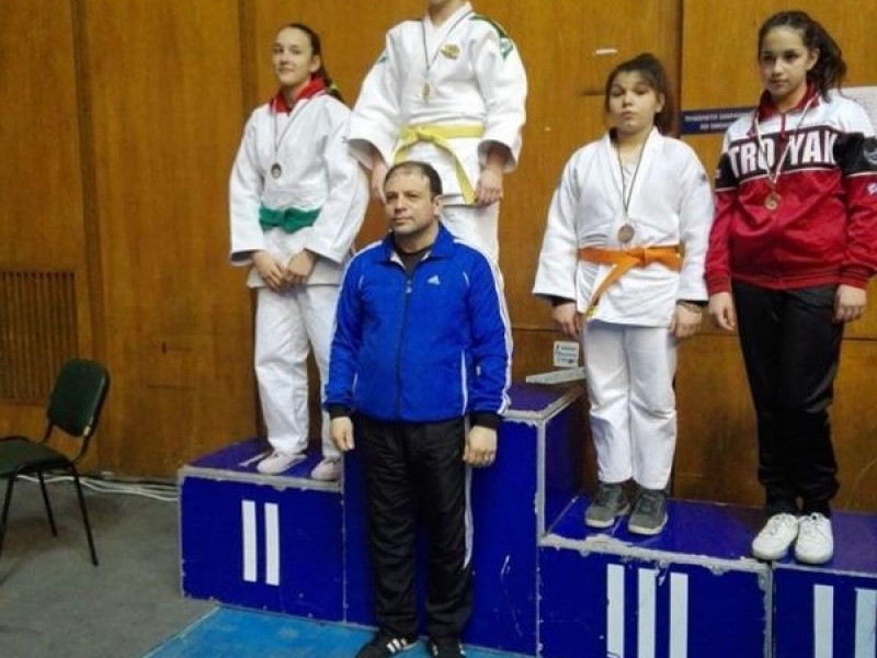 Боряна Ценова със златен медал от Държавен личен шампионат по джудо