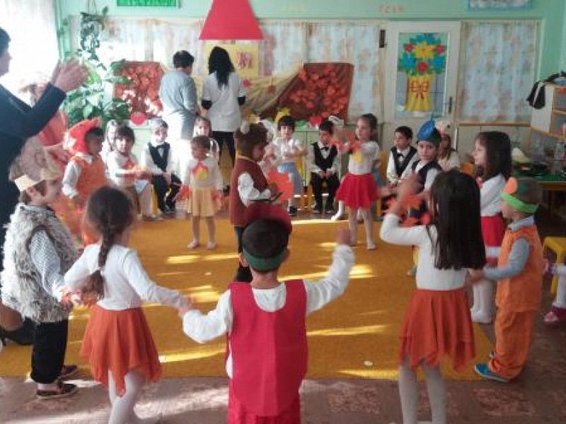 Вълнуващ Есенен празник в ДГ „Детски свят” 