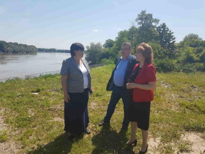 Областният управител Любомира Попова направи посещение в община Свищов  