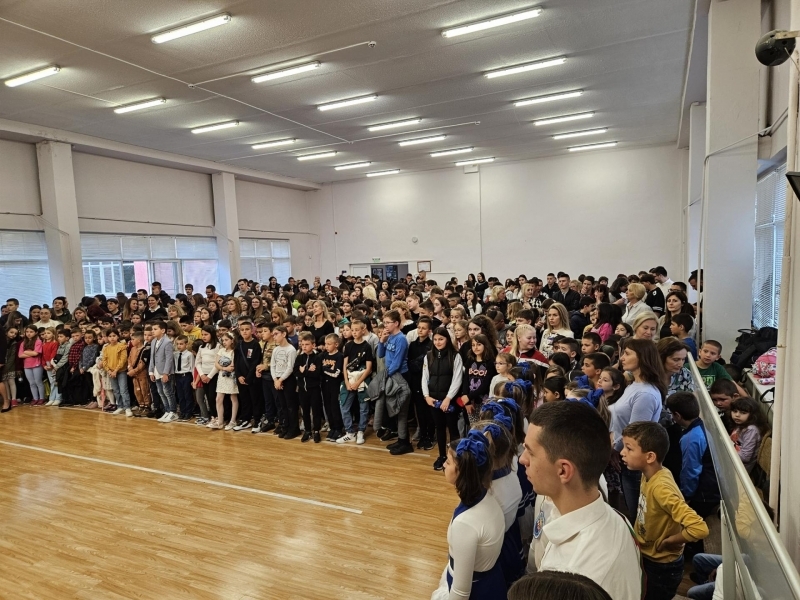 Средно училище „Димитър Благоев“ тържествено отбеляза своя патронен празник