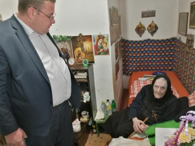 Кметът Генчо Генчев поздрави схимонахиня Екатерина от манастира „Св.св. Петър и Павел“ за рождения й ден