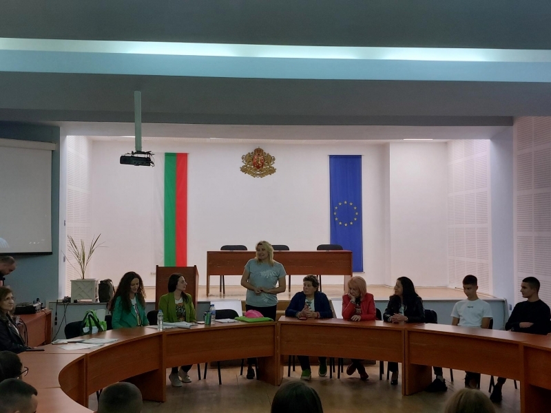 Местната комисия за борба срещу противообществени прояви в Свищов организира информационна беседа на тема „Наркотиците и последиците от употребата им“ 